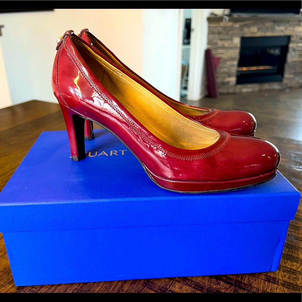 Stuart Weitzman Patent leather pump
